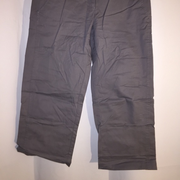 Capris - Picture 2 of 4